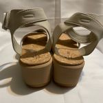 Women's Beige Shoes Tan Size 10 Photo 3