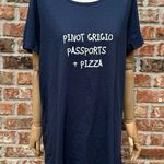 Hue Pinot Grigio Passports & Pizza navy blue T shirt / L / Excellent condition Photo 0