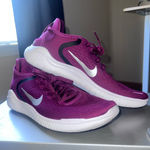 Nike  Gym Shoes Photo 0
