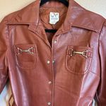 VINTAGE Brown Faux Leather Belted Shirt Jacket Size SMALL MEDIUM Pearl Snap 70s Photo 2