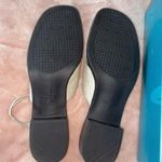 Life Stride oatmeal heeled sandals Photo 1