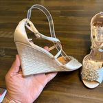 Badgley Mischka  Womens Abigail Wedge Heels Wedding Bridal Party Satin Bling 8 Photo 6