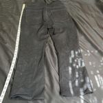 Madewell  Petite Kick out Crop jeans in true black wash Photo 2