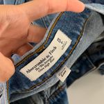 Abercrombie & Fitch 28/6 Short 90s Straight High Rise Jeans Medium Wash Curve Photo 4