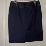 St. John  Pencil Skirt Women’s Sz 8 Navy Blue With Leather Trim Classic Photo 3
