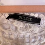 DULCIE (M) CROCHETED WHITE TOP WITH CAP SLEEVES AND‎ LACE BOTTOM PREOWNED Size M Photo 3