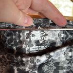 prAna NWOT Roxanne Capri Black Hydrobloom Yoga Legging Size S Photo 5