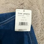 Free People NWT  Woman’s Jeggings Size 26 Medium Wash Raw Hem Pull‎ On Lightweig Photo 5
