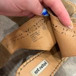 Not Rated  wedges Photo 5