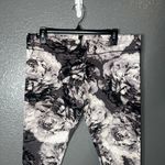 Mixit  Women’s Floral Print Leggings Size Large Black White Gray Stretch Cotton Photo 2