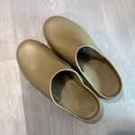 Vince  Unisex Geo Mule Slip-On Comfort Clogs in Cypress Women’s 11 Men’s 9 Photo 1