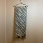 Gap Soft Gray and White Shawl One Size Photo 4