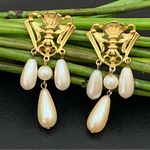 Vintage AVON Gold Photo 1