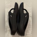 Oofos Recovery Sandals Black – Women’s 9 / Men’s 7 Photo 2