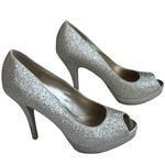 Fioni Night Gold Glitter Evening Peep Toe Heels Size 7.5 Photo 0