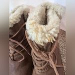 UGG  Caspia‎ Shearling Leather Boots – Women’s 9 Brown Tan Lace-Up Winter GUC Photo 2