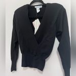 JANE BURCHARD Low Cut V Photo 1