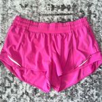 Lululemon  Hotty Hot Low-Rise Short 2.5" Photo 4