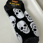 Spirit  Monochrome Skull No-Show Socks Size 4-10 Women Photo 0