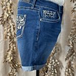 Love Indigo  Women’s Size 6 Blue Denim Shorts Embroidered Pockets cuff Hem casual Photo 2
