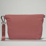 Lululemon All Night Festival Bag Vol 5 L in Spiced Chai Photo 4