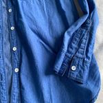 Old Navy Chambray style button up Photo 2