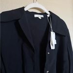 Vince fitted shaped collar blouse size 8 in black NEW business casual pearl Photo 7