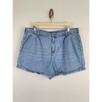 American Eagle Women’s Pleated Front Moms Shorts Light Blue Wash Denim Size 20 Photo 2