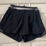 Lululemon High-Rise Hotty Hot 2.5” Photo 0