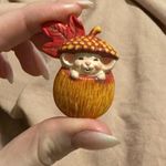 Hallmark 1985  Vintage Autumn Fall Chipmunk in Acorn Pin Brooch Photo 5
