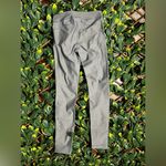 Under Armour  Gray Leggings Size S Photo 2