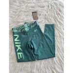 Nike  Pro Mid-Rise 7/8 Graphic Leggings Bicoastal Vapour Green White Size Small Photo 3