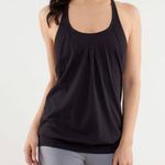 Lululemon black tank top with bra. Photo 1