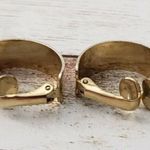 Vintage Clip On Earrings Photo 2