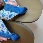 Vineyard Vines Watercolor Whale Blue Thong Flip Flops Sandals sz 5 Photo 2