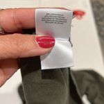 Anne Klein woman’s XL button up V-neck olive green shirt Photo 7