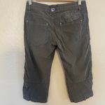 Kuhl Womens Sz 2 Embroidered Capri Pant Outdoor Hiking Gorpcore Goth Grey Y2K Photo 5