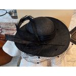 Vintage Accessory Lady Black Straw Hat Veil Feather Detail Wide Brim 13.5" Photo 3