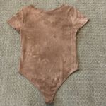 Heart & Hips Heart Hips Brown Tie Dye Waffle Short Sleeve V-Neck Bodysuit Photo 1