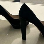 French Connection FRENCH CONNECTIONS Elegant Black Women's Heels size 7. Suede feel Photo 0
