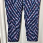 GapFit gFast Pink Multi Stripe Spacedye Jacquard Capri Size Medium Photo 4