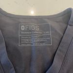 FIGS  Casma Three-Pocket‎ Scrub Top in Charcoal size XS Photo 2