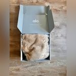 Alo Yoga NWOT Oversized Sherpa Trench Coat In Camel Teddy Jacket Size XXS Photo 7