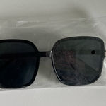 Black Square Sunglasses Photo 0
