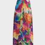 Liv Foster Side Cut Photo 3