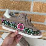 Ash  Gull Embroidered Suede Low-Top
Sneaker 39/9 Photo 1