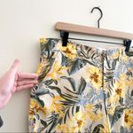 Old Navy ✨ Yellow Floral Everyday Mid Rise Short✨ Photo 3