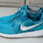 Nike  Women's Roshe Run Sneakers "Clearwater" White/Electric Blue-8 Photo 0