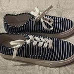 Cushion walk by Avon size 10 striped fashion sneakers Blue Photo 0