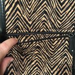 Vera Bradley EUC.  ZigZag patterned tote Photo 5